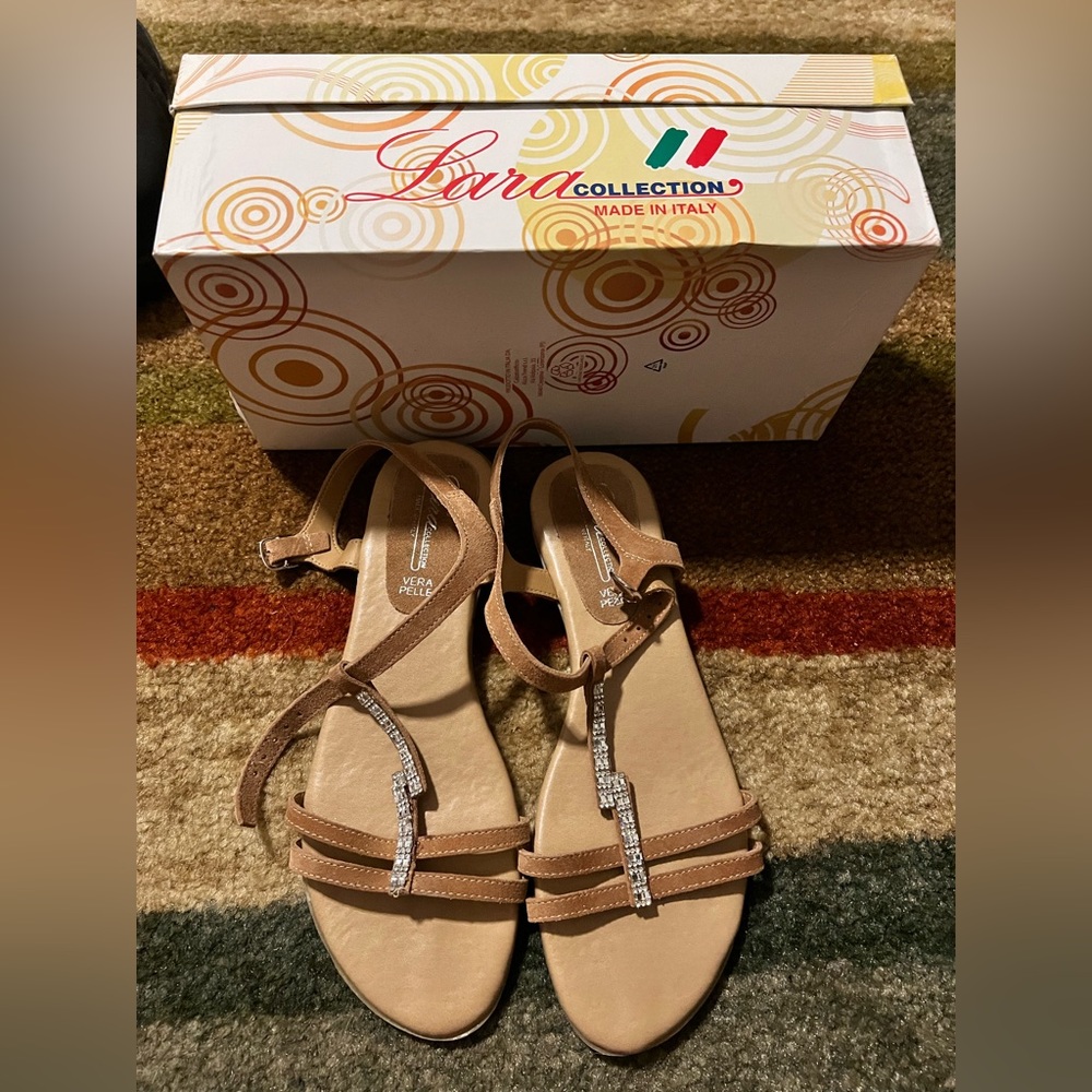 Lara collection Made in Italy Sandal Size 39